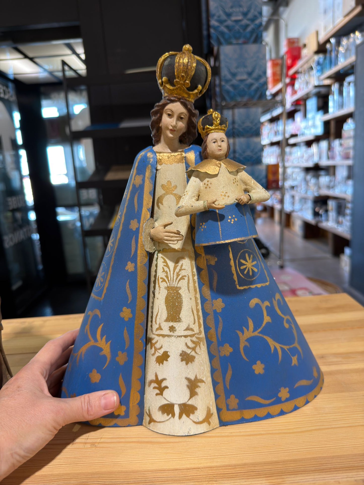 Virgen Reina del Cielo con Niño Jesus Coronado 29 x 13,5 x 34 cm