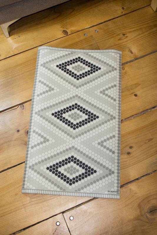 Alfombra vinílica rectangular puntos pequeña