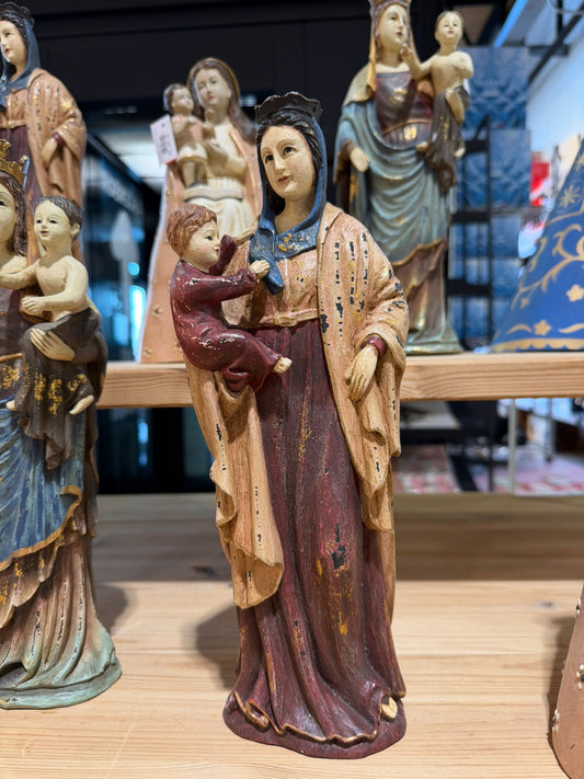 Madonna con el Niño Jesús