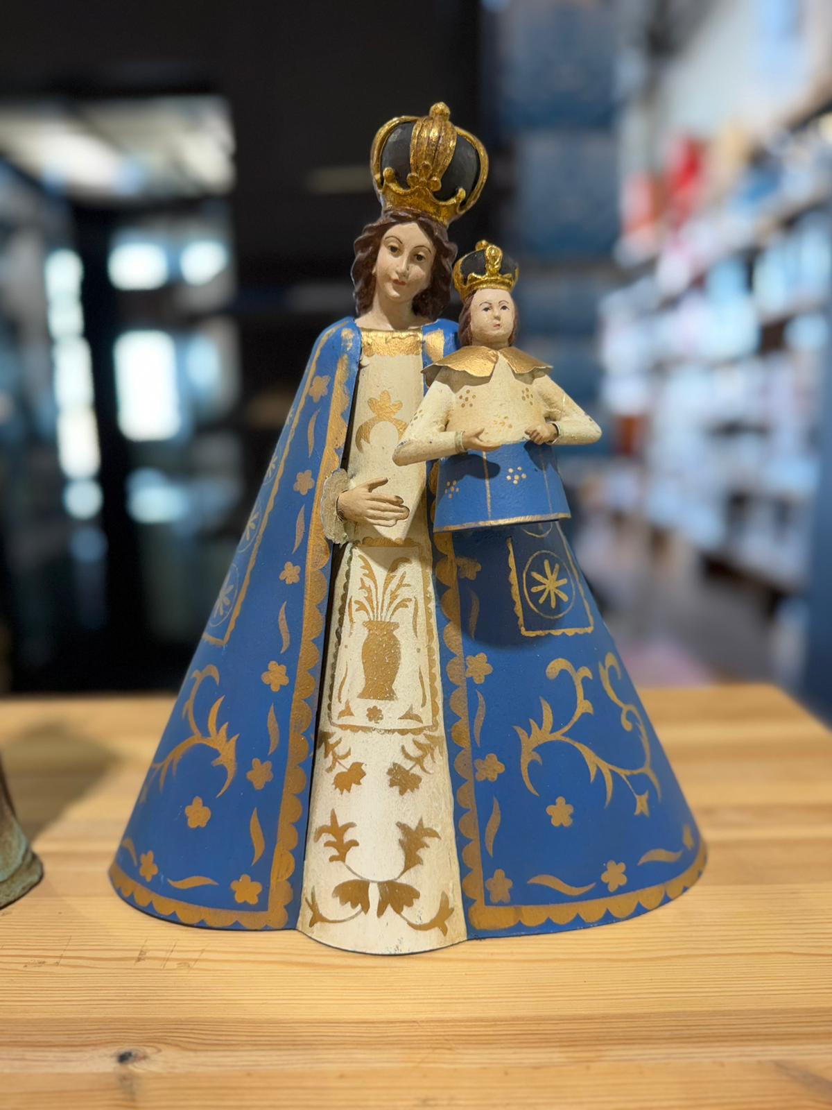 Virgen Reina del Cielo con Niño Jesus Coronado 29 x 13,5 x 34 cm