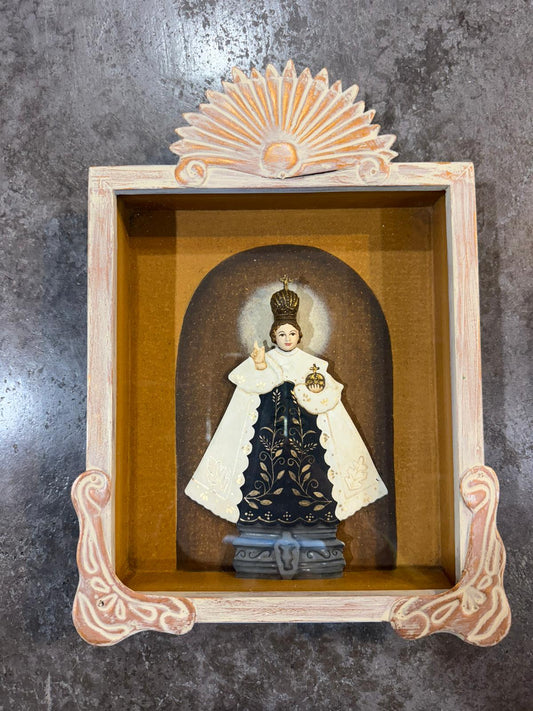 Niño de Praga en Hornacina  20,6x4,4x29,4 cm